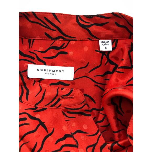 NWOT Equipment Femme Bright Red Black Pattern Silk Long Sleeve Shirt - Picture 5 of 6